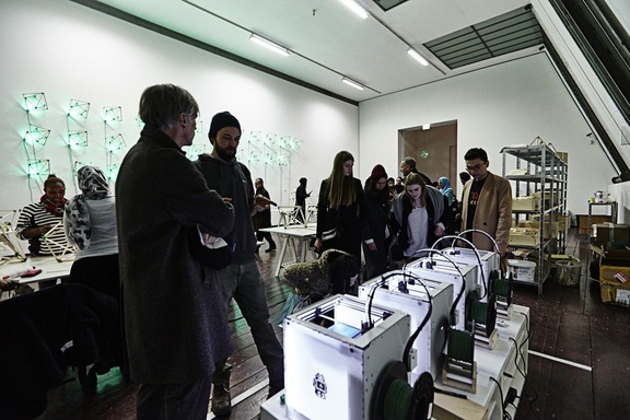 Olafur Eliasson ? Green light | Ein künstlerischer Workshop, Green light ? Shared Learning, TBA21?Augarten,  Foto: Sandro E. E. Zanzinger / TBA21, 2016