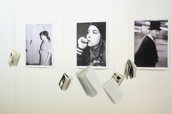 Anna Hilti, Fanzines (shifting identities), 2013, Ausstellungsansicht. ? Anna Hilti