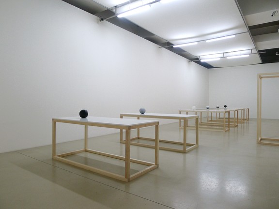 ? Bernhard Hosa, framework, 2012 (Installationsansicht)