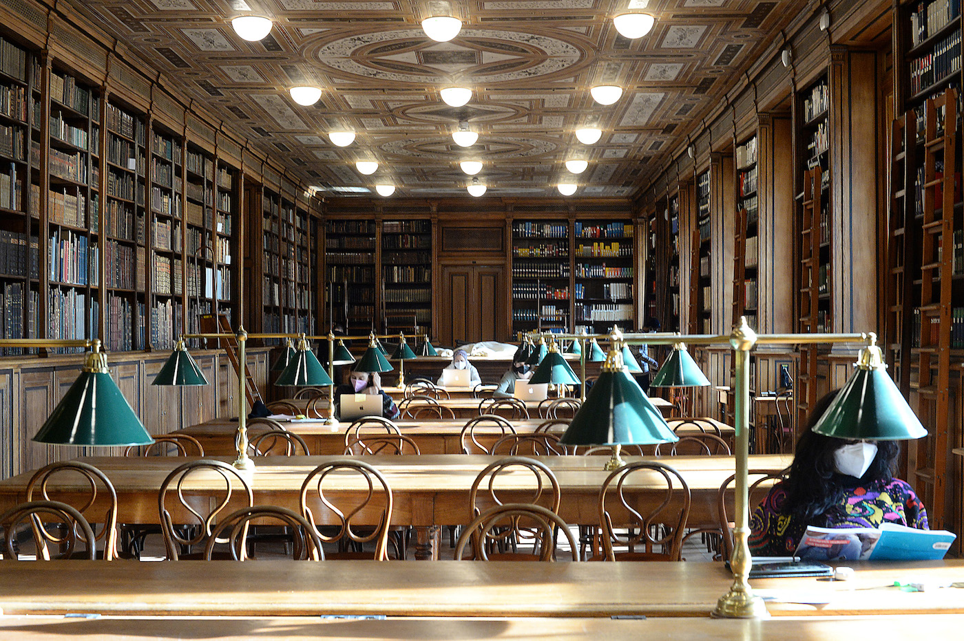 Lesesaal der Universitätsbibliothek am Schillerplatz, Jänner 2022 © Patrizia Wiesner-Ledermann